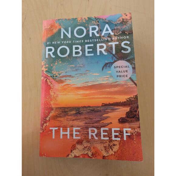 🎃The Reef by Nora Roberts - Picture 1 of 2